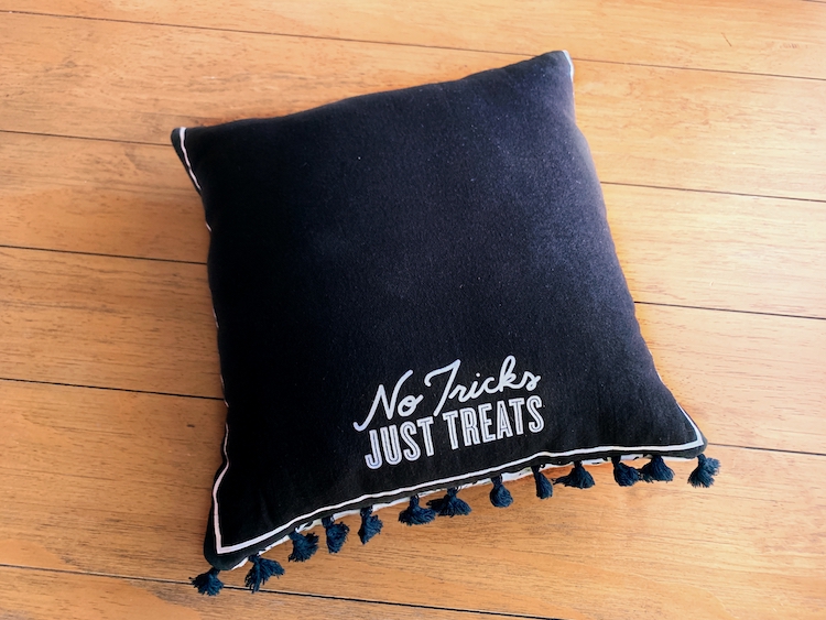 DIY Halloween Throw Pillow Cover