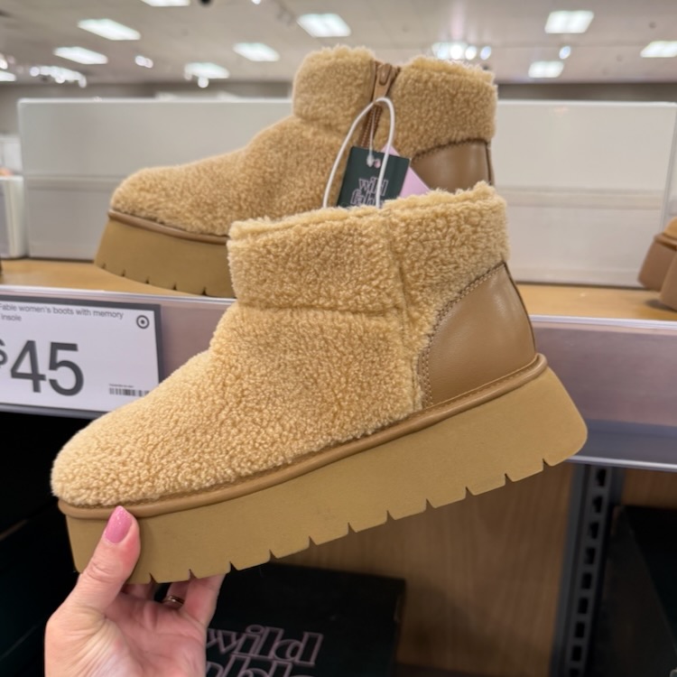 40% off Shoes (11/8 only)